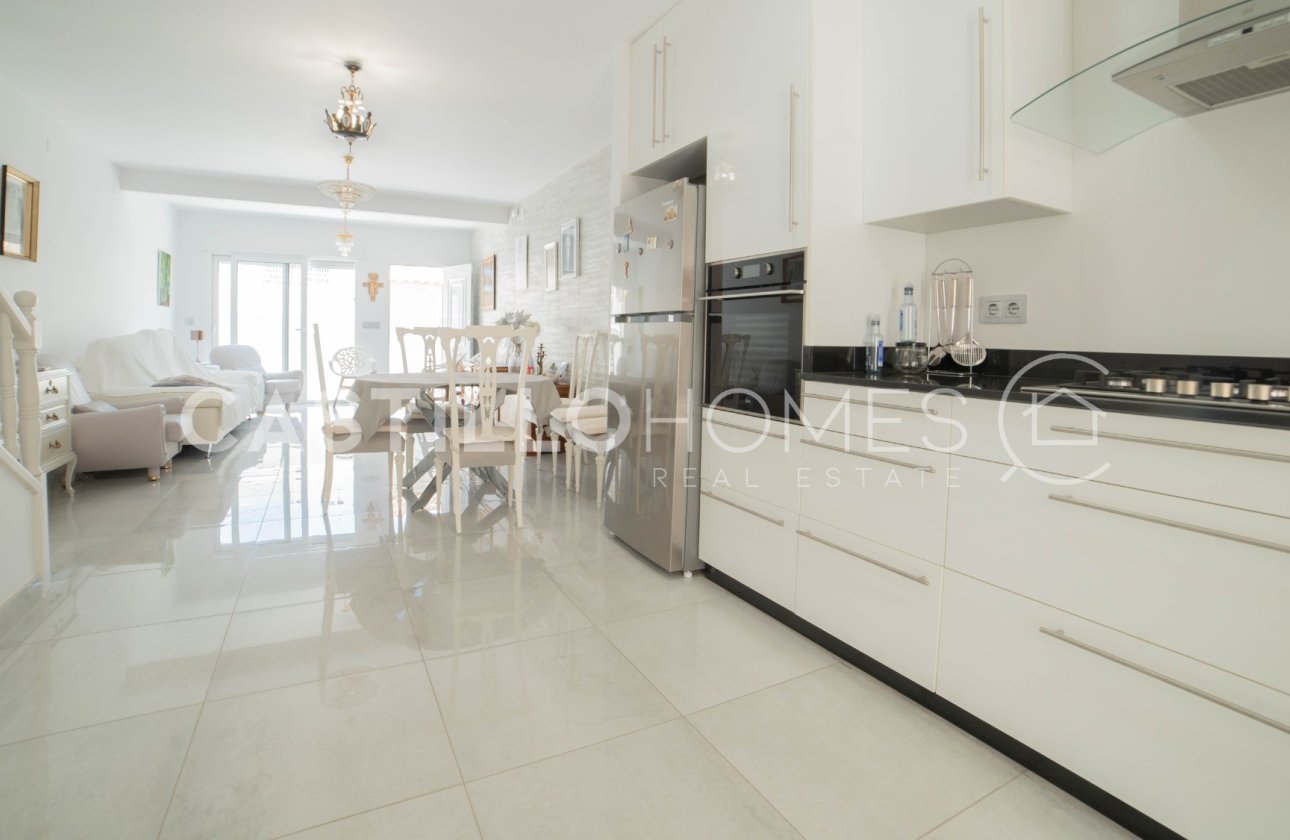 Resale - Townhouse - Torrevieja - Urb. Rosaleda