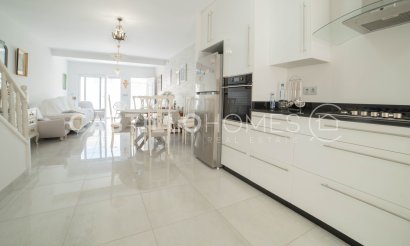 Resale - Townhouse - Torrevieja - Urb. Rosaleda