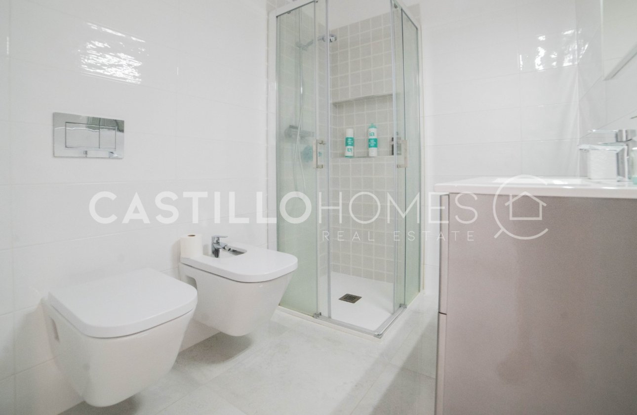 Resale - Townhouse - Torrevieja - Urb. Rosaleda