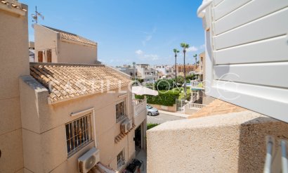 Resale - Townhouse - Torrevieja - Urb. Rosaleda