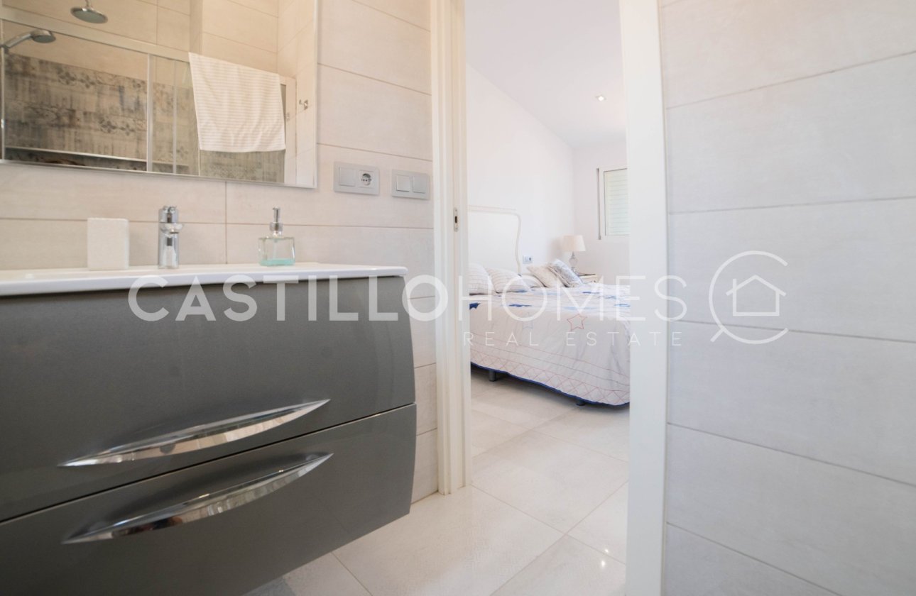 Resale - Townhouse - Torrevieja - Urb. Rosaleda