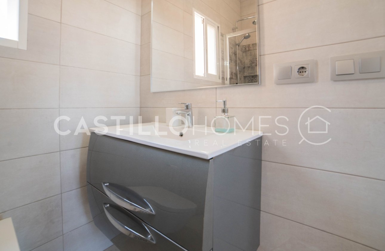 Resale - Townhouse - Torrevieja - Urb. Rosaleda