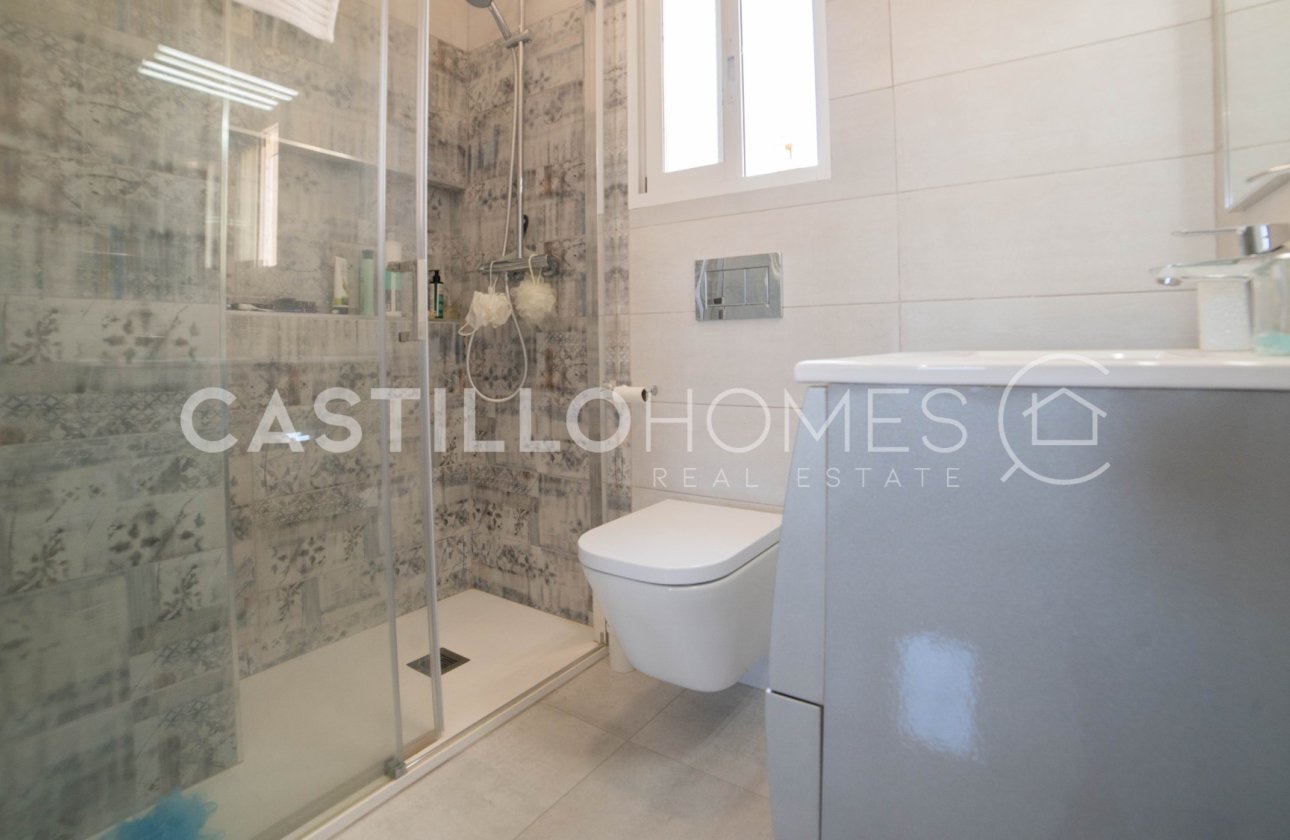 Resale - Townhouse - Torrevieja - Urb. Rosaleda