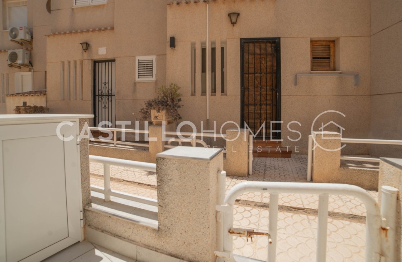 Resale - Townhouse - Torrevieja - Urb. Rosaleda