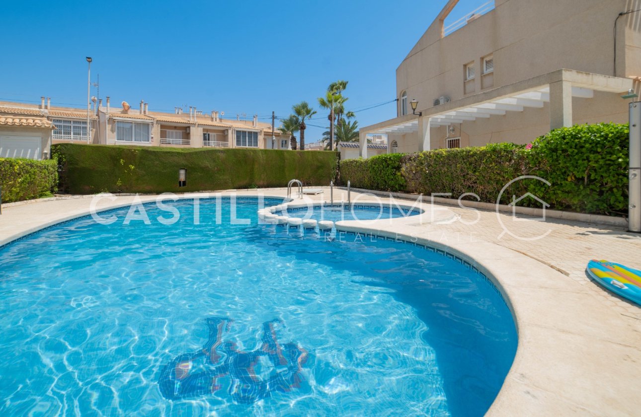 Resale - Townhouse - Torrevieja - Urb. Rosaleda