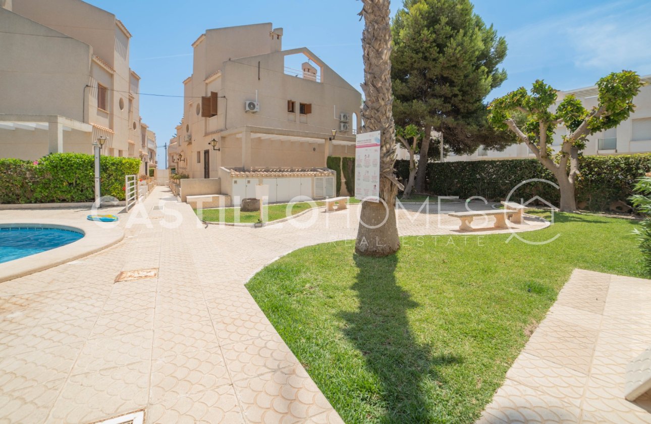 Resale - Townhouse - Torrevieja - Urb. Rosaleda