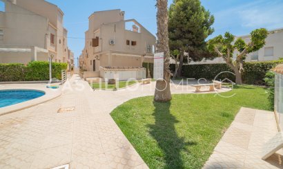 Resale - Townhouse - Torrevieja - Urb. Rosaleda