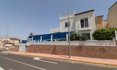 Resale - Villa - Algorfa - Montebello