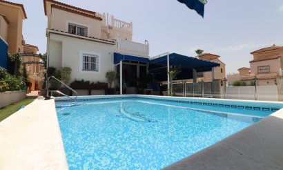 Resale - Villa - Algorfa - Montebello