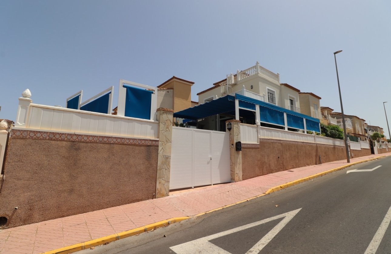 Resale - Villa - Algorfa - Montebello