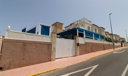 Resale - Villa - Algorfa - Montebello