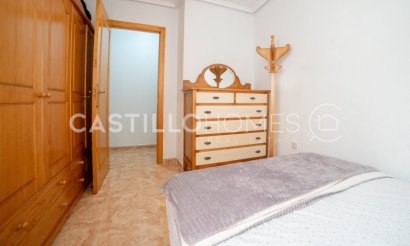 Resale - Apartment / flat - Torrevieja - Parque de Las Naciones