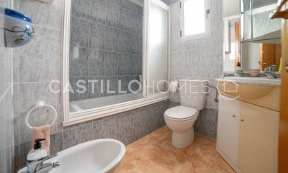 Resale - Apartment / flat - Torrevieja - Parque de Las Naciones