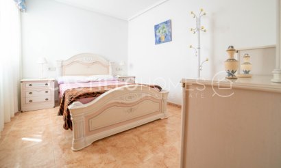 Resale - Apartment / flat - Torrevieja - Parque de Las Naciones