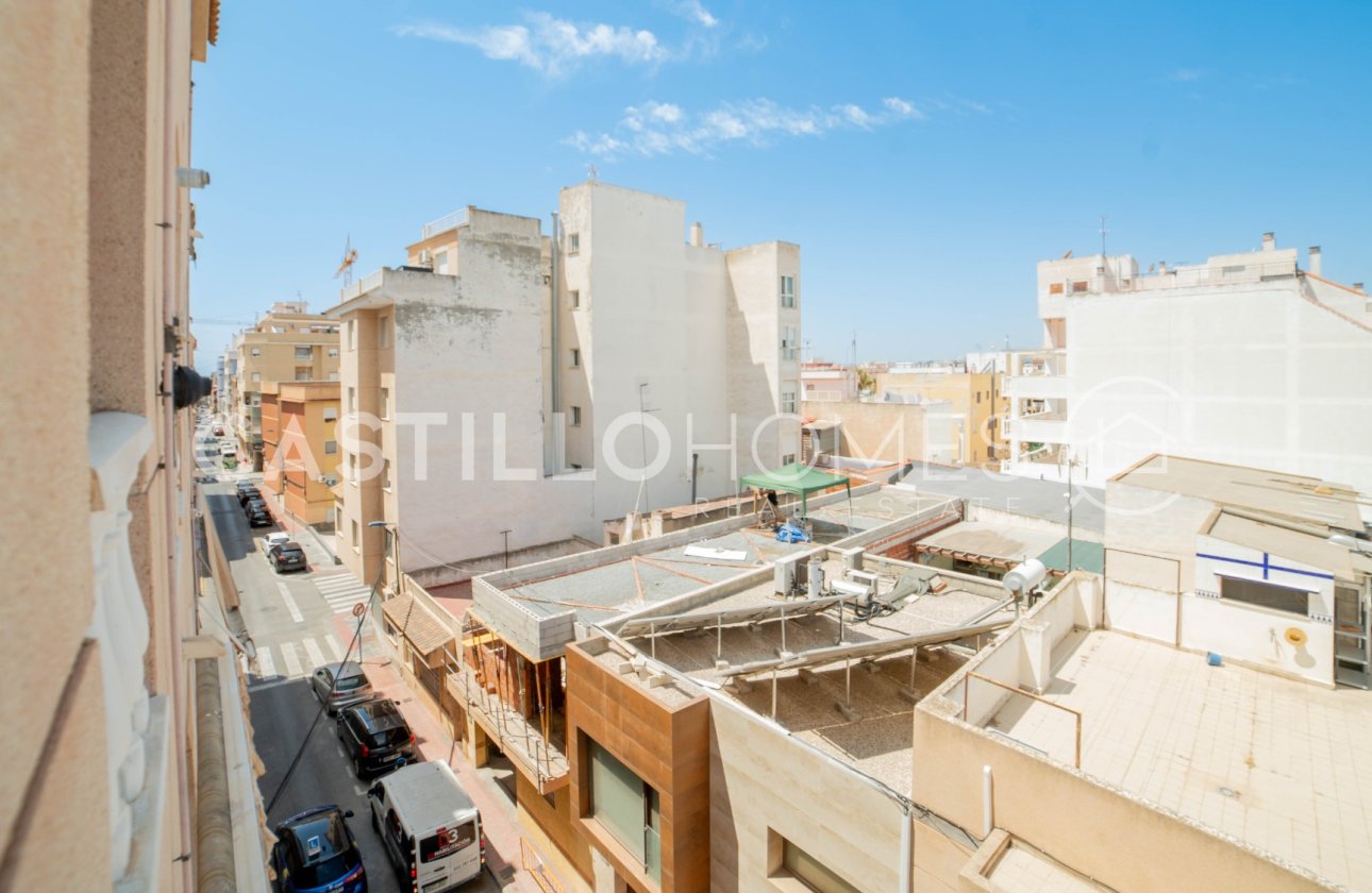 Resale - Apartment / flat - Torrevieja - Parque de Las Naciones