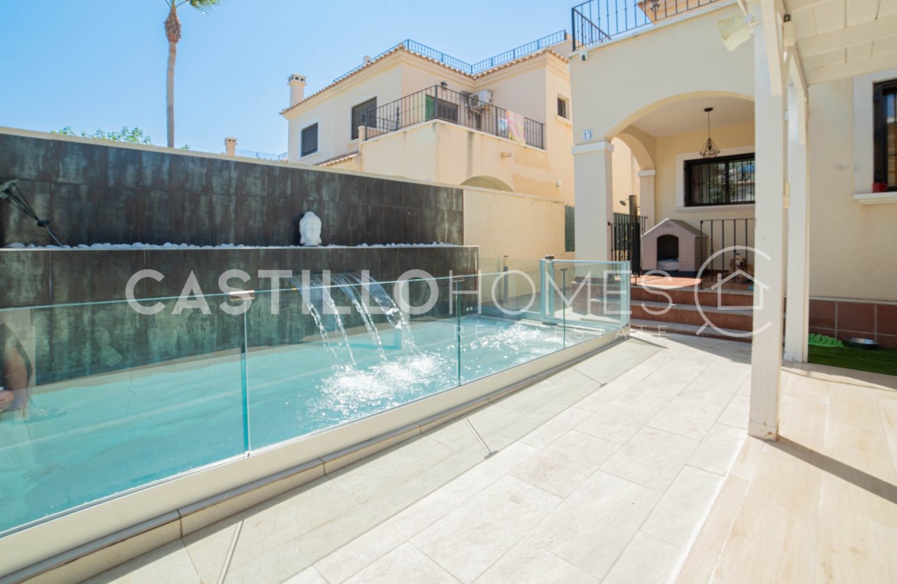 Resale - Townhouse - Torrevieja - Aguas Nuevas