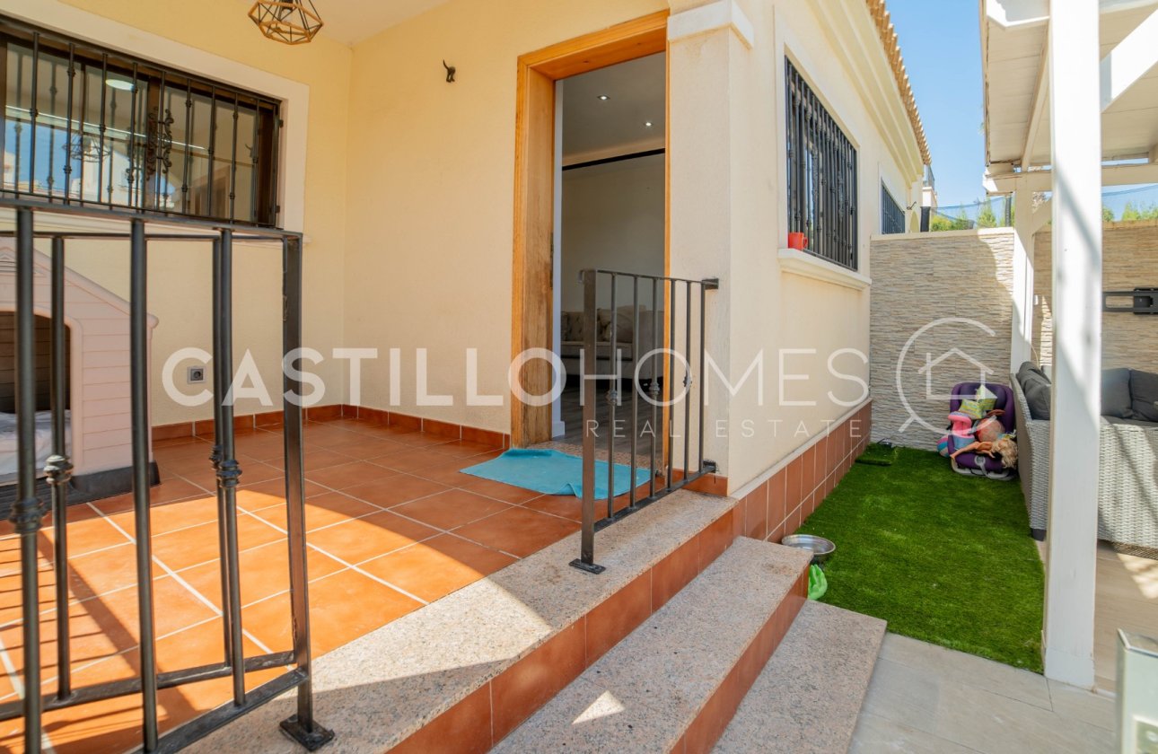 Resale - Townhouse - Torrevieja - Aguas Nuevas