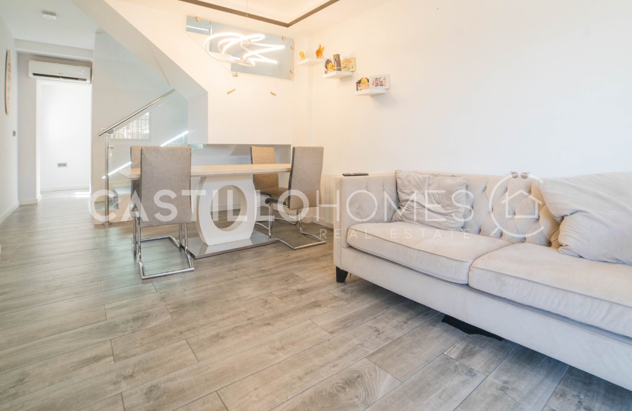 Resale - Townhouse - Torrevieja - Aguas Nuevas
