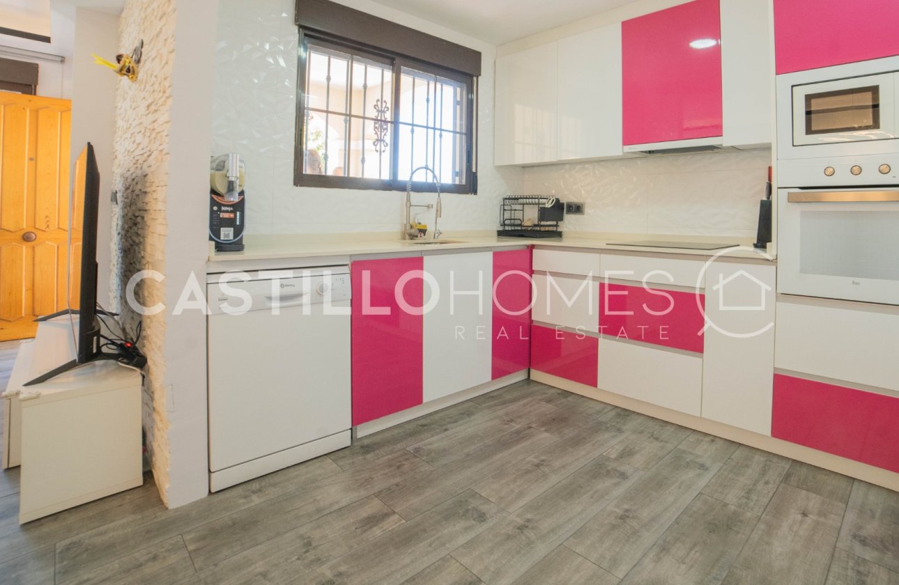Resale - Townhouse - Torrevieja - Aguas Nuevas