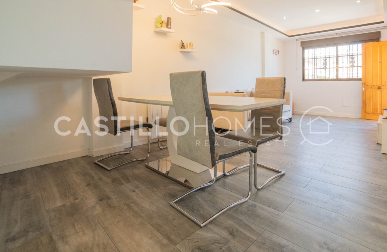 Resale - Townhouse - Torrevieja - Aguas Nuevas