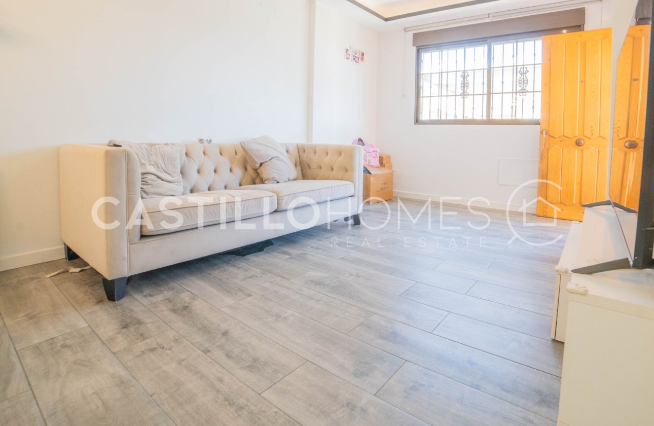 Resale - Townhouse - Torrevieja - Aguas Nuevas