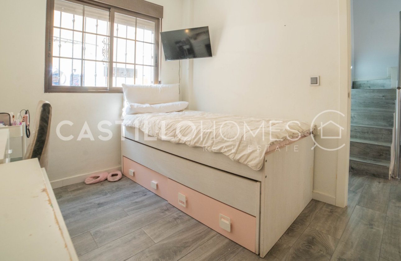 Resale - Townhouse - Torrevieja - Aguas Nuevas