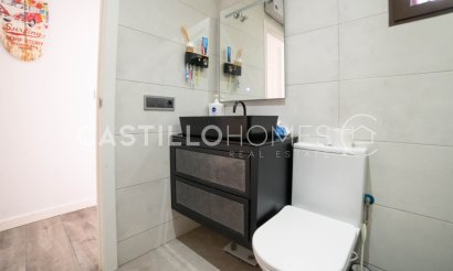 Resale - Townhouse - Torrevieja - Aguas Nuevas