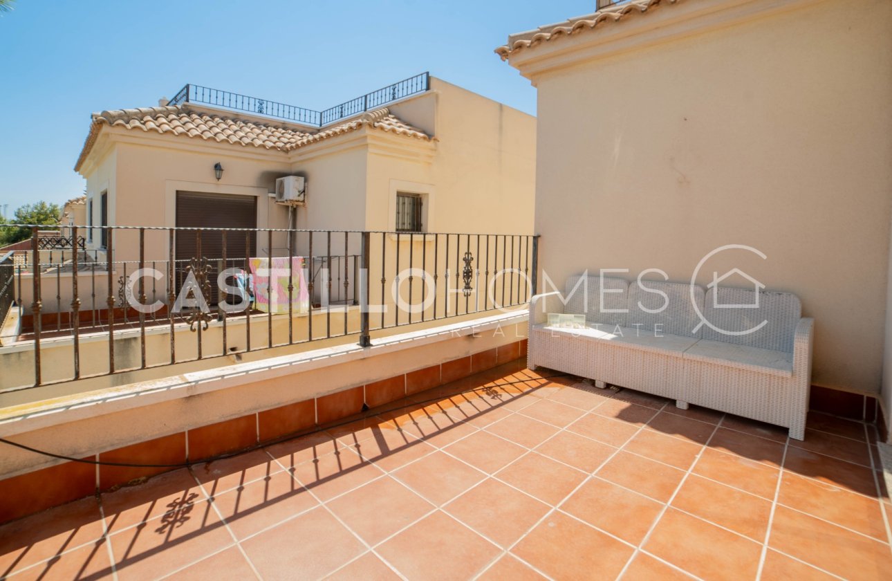 Resale - Townhouse - Torrevieja - Aguas Nuevas