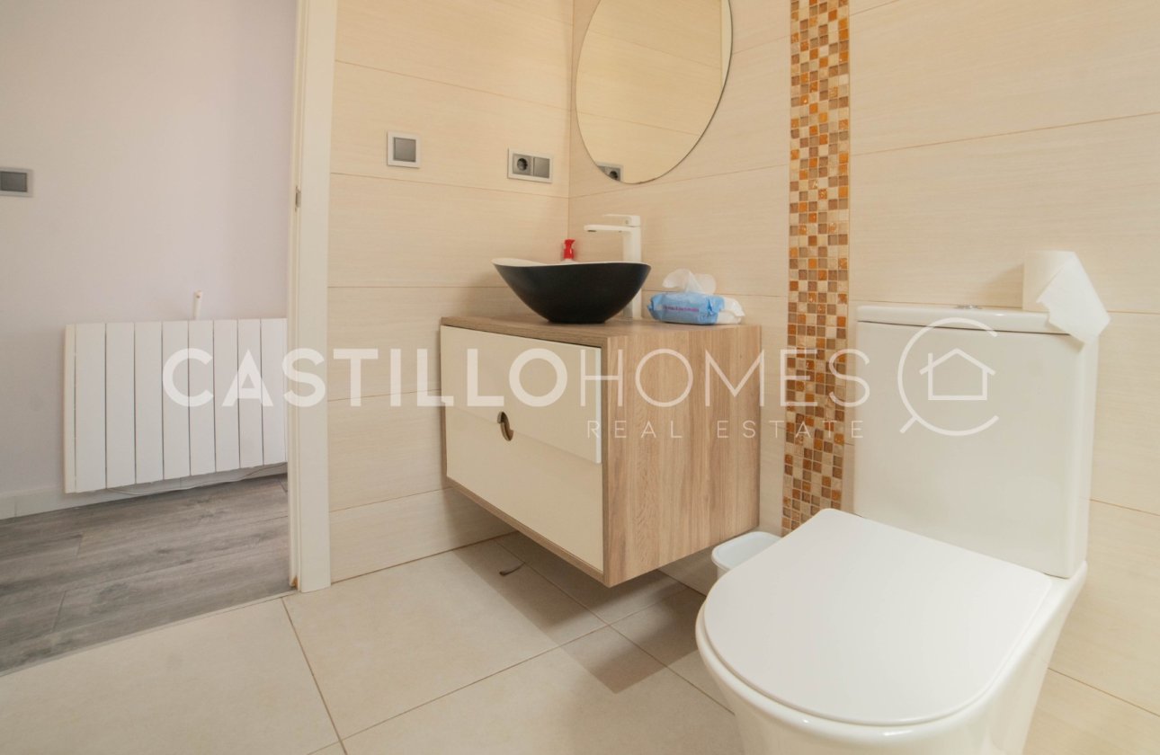 Resale - Townhouse - Torrevieja - Aguas Nuevas