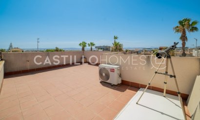 Resale - Townhouse - Torrevieja - Aguas Nuevas