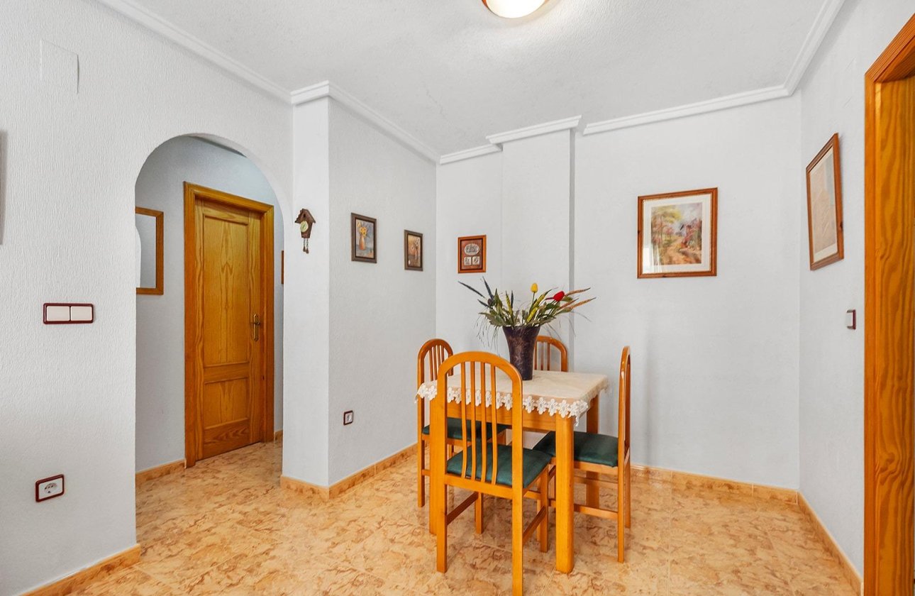Resale - Apartment / flat - Torrevieja - Playa del Cura
