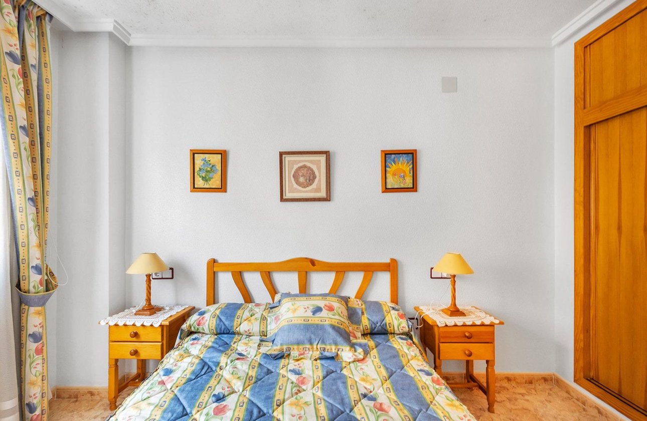 Resale - Apartment / flat - Torrevieja - Playa del Cura