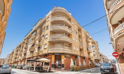 Resale - Apartment / flat - Torrevieja - Playa del Cura