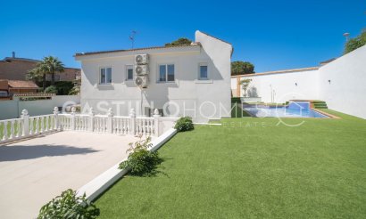 Resale - Townhouse - Torrevieja - Los Balcones