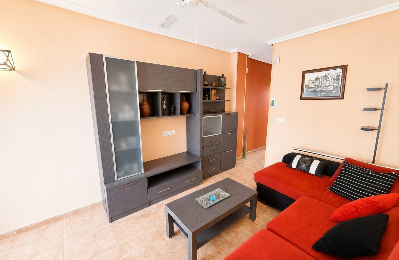 Resale - Apartment / flat - Torrevieja - Estacion de autobuses