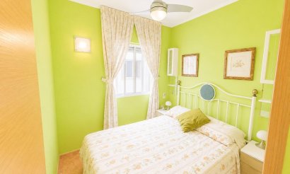 Resale - Apartment / flat - Torrevieja - Estacion de autobuses