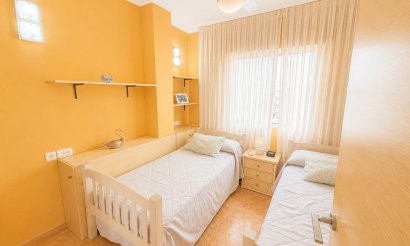 Resale - Apartment / flat - Torrevieja - Estacion de autobuses