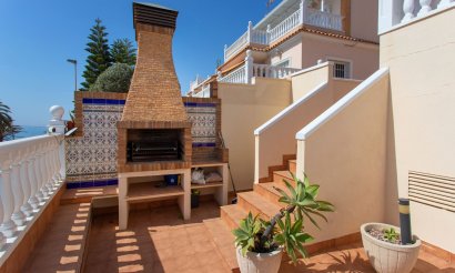 Resale - Villa - Torrevieja