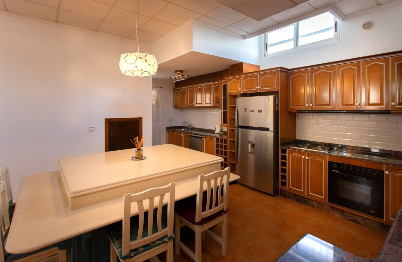 Resale - Villa - Torrevieja