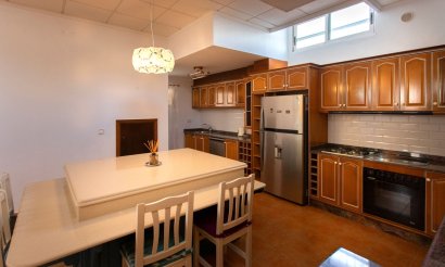 Resale - Villa - Torrevieja