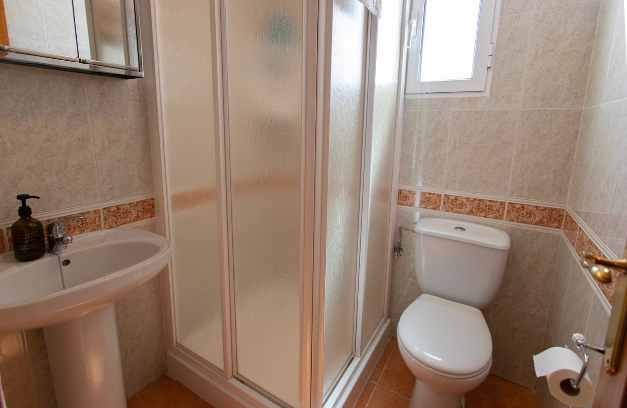 Resale - Villa - Torrevieja