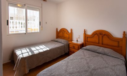 Resale - Villa - Torrevieja