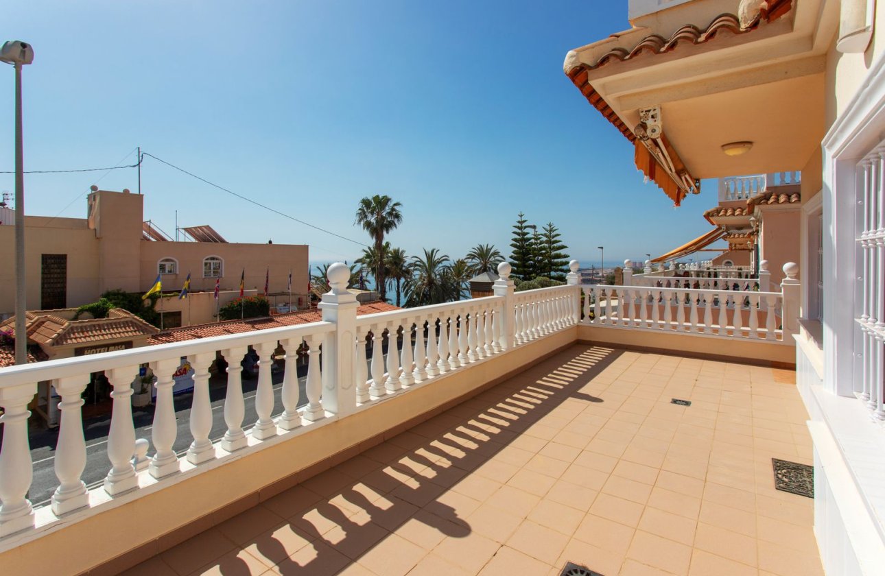 Resale - Villa - Torrevieja