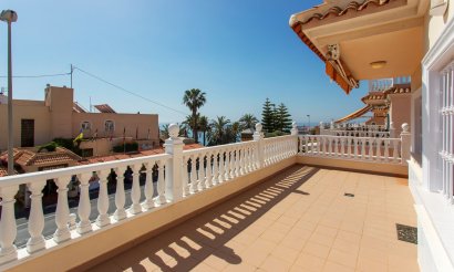 Resale - Villa - Torrevieja