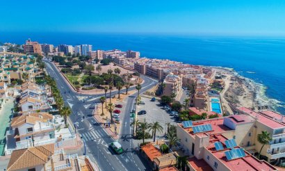 Resale - Villa - Torrevieja