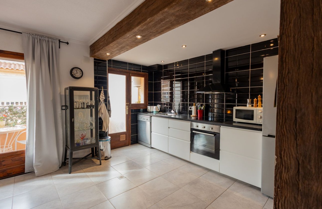 Resale - Apartment / flat - Torrevieja