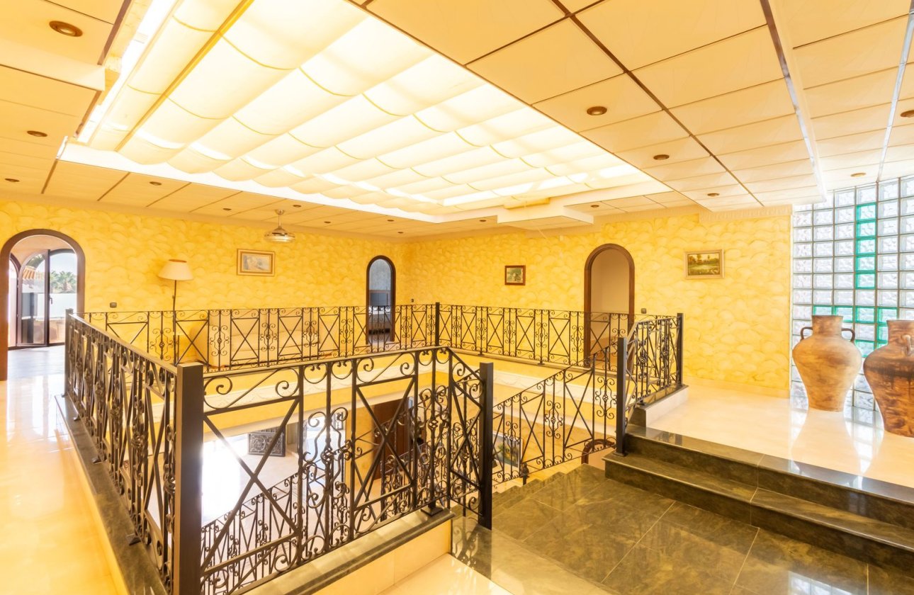Resale - Villa - La Zenia