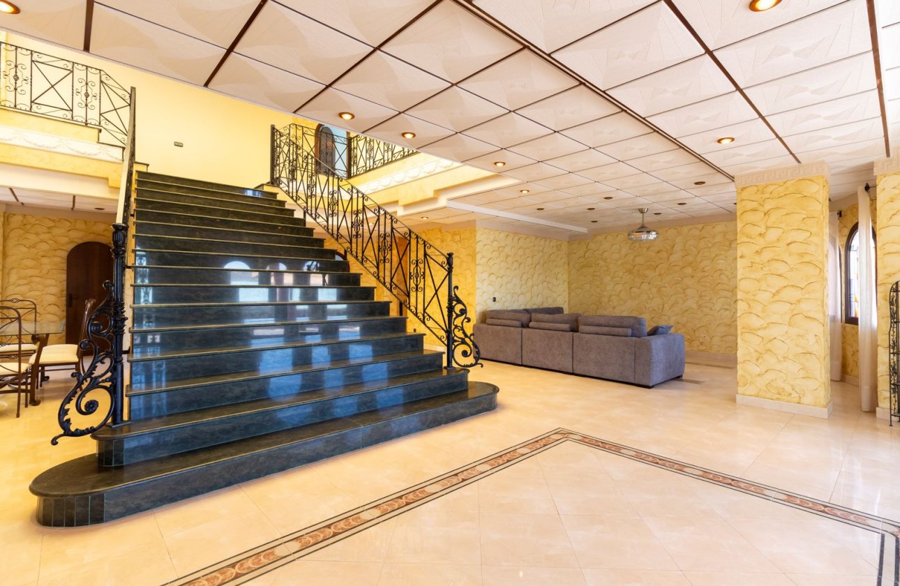Resale - Villa - La Zenia