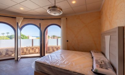 Resale - Villa - La Zenia
