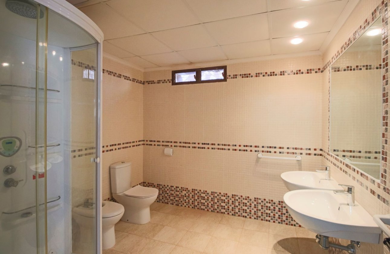 Resale - Villa - La Zenia
